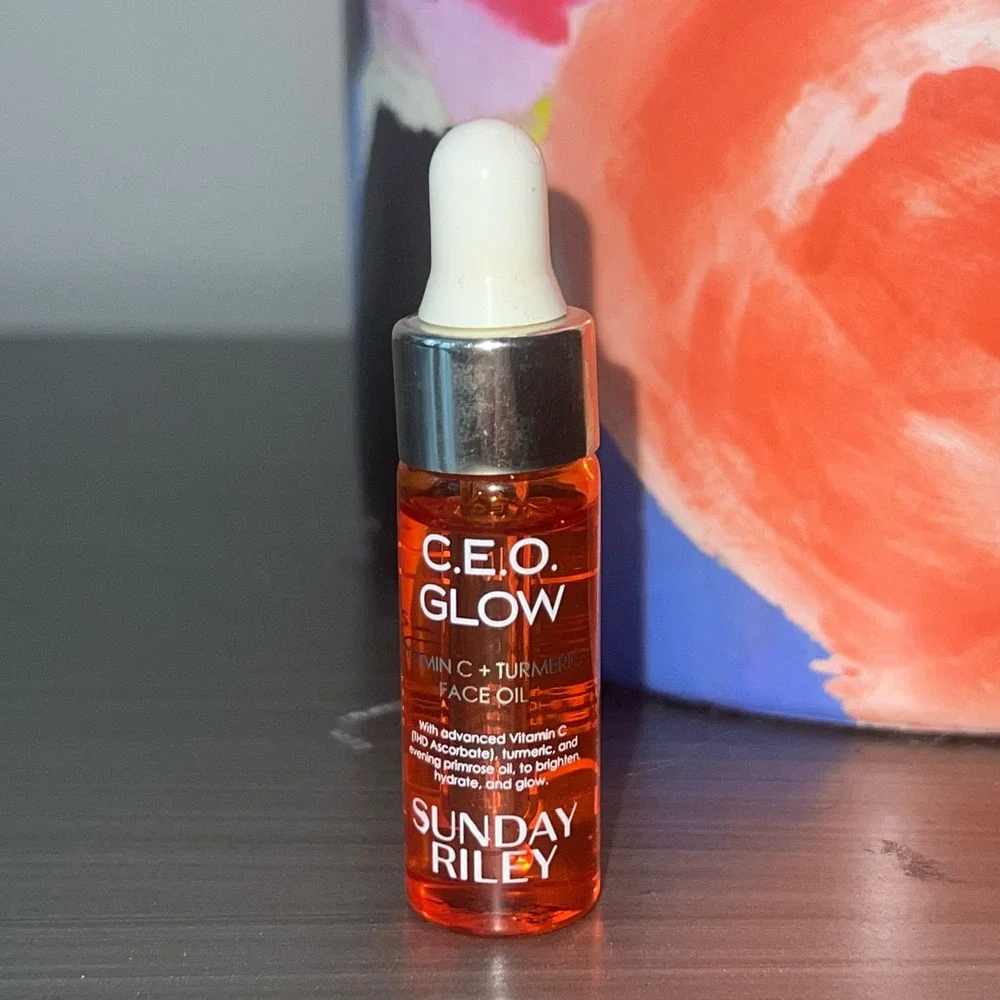 🔴 3/$18 5/$25 NEW Sunday Riley C.E.O. Glow Face Oil 5mL - Picture 1 of 3